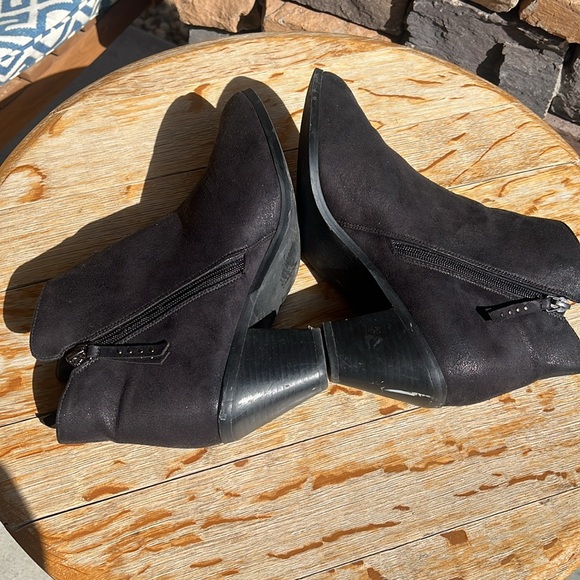 Lane Bryant Black Shootie Heel Boots Shoes Faux Suede Zipper WIDE WIDTH 10W - Picture 5 of 10